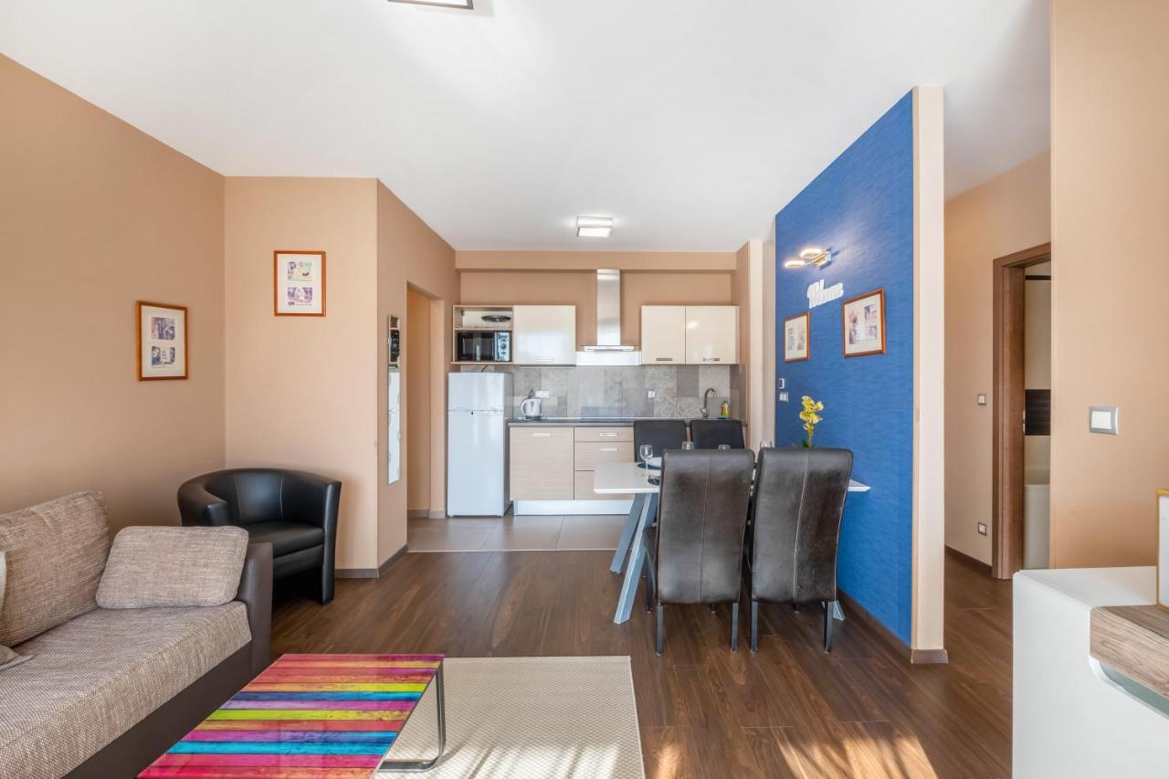 Mf Port Azur Wellness Apartments Шіофок Екстер'єр фото