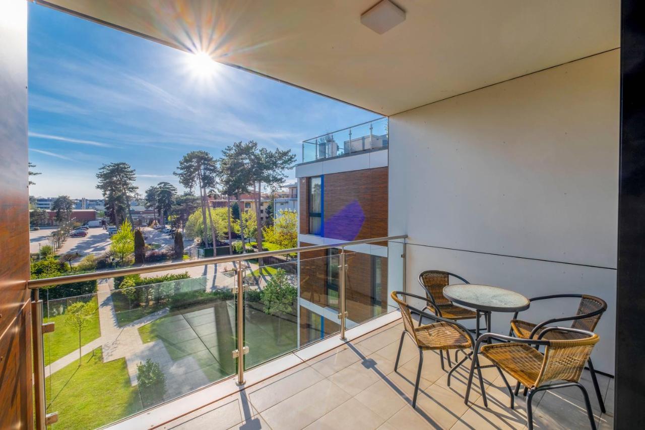 Mf Port Azur Wellness Apartments Шіофок Екстер'єр фото