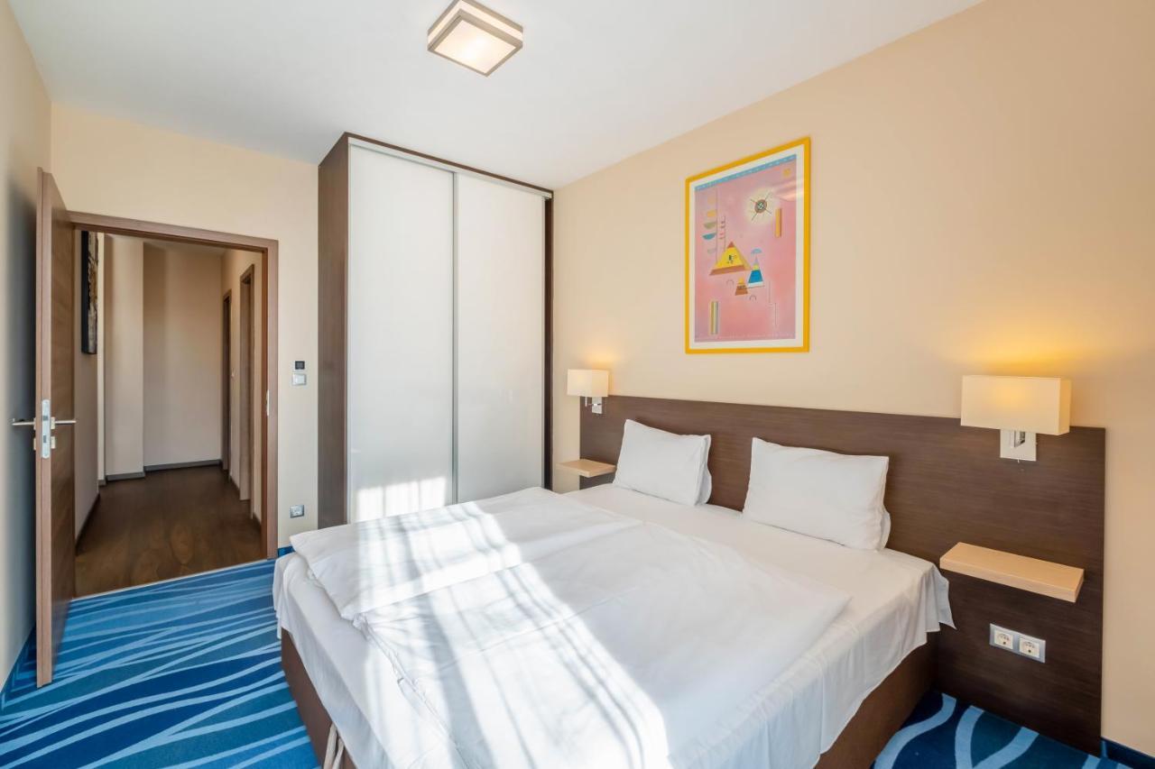 Mf Port Azur Wellness Apartments Шіофок Екстер'єр фото