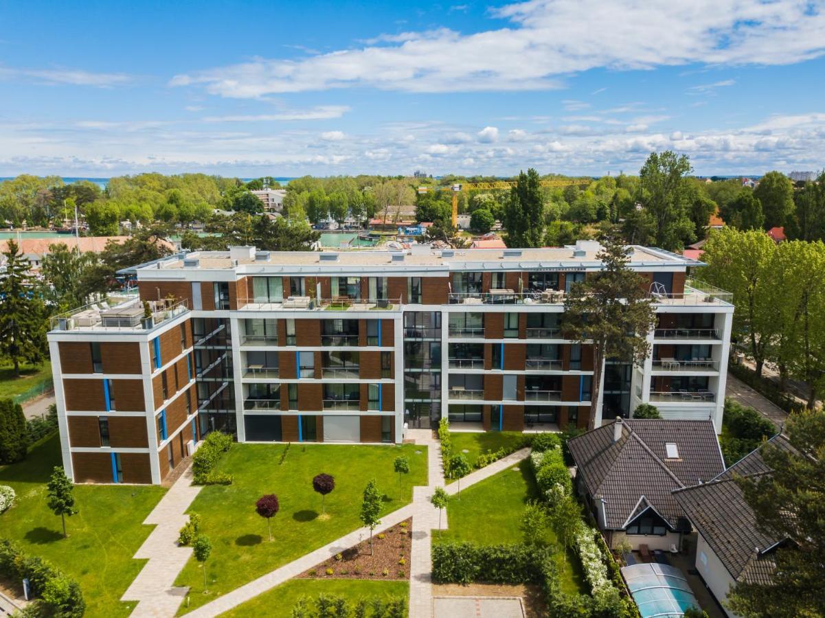Mf Port Azur Wellness Apartments Шіофок Екстер'єр фото