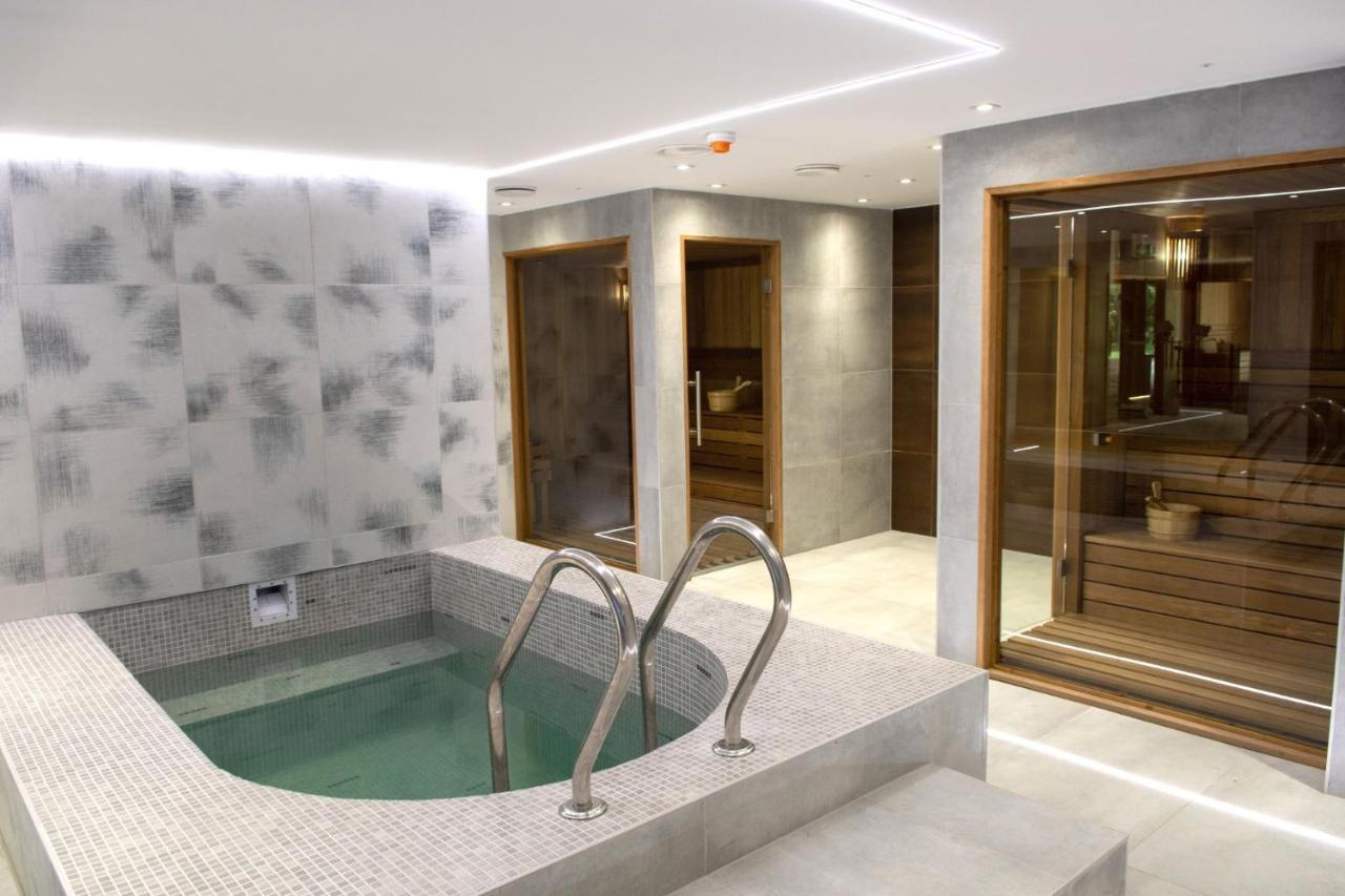 Mf Port Azur Wellness Apartments Шіофок Екстер'єр фото
