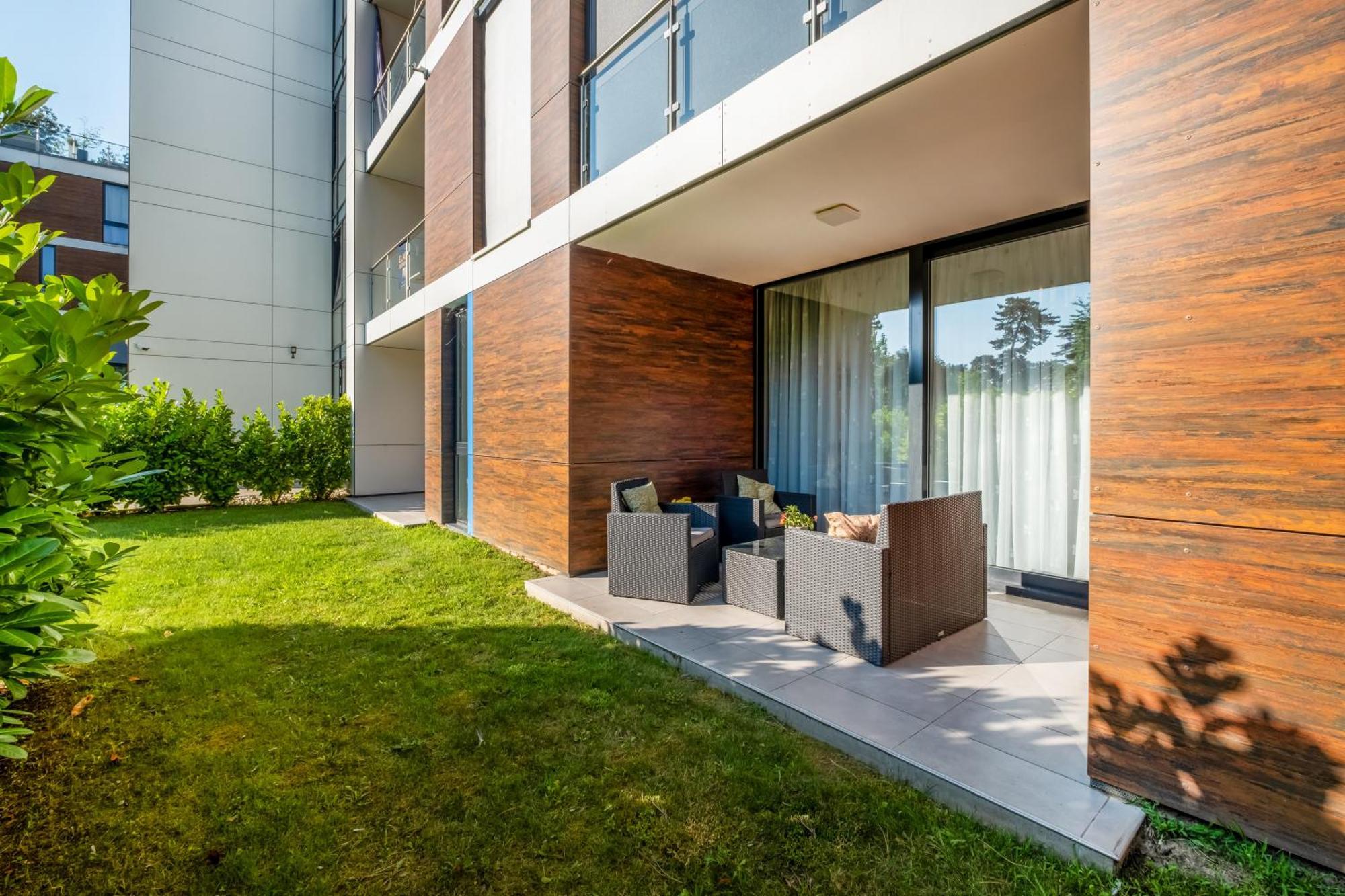 Mf Port Azur Wellness Apartments Шіофок Екстер'єр фото